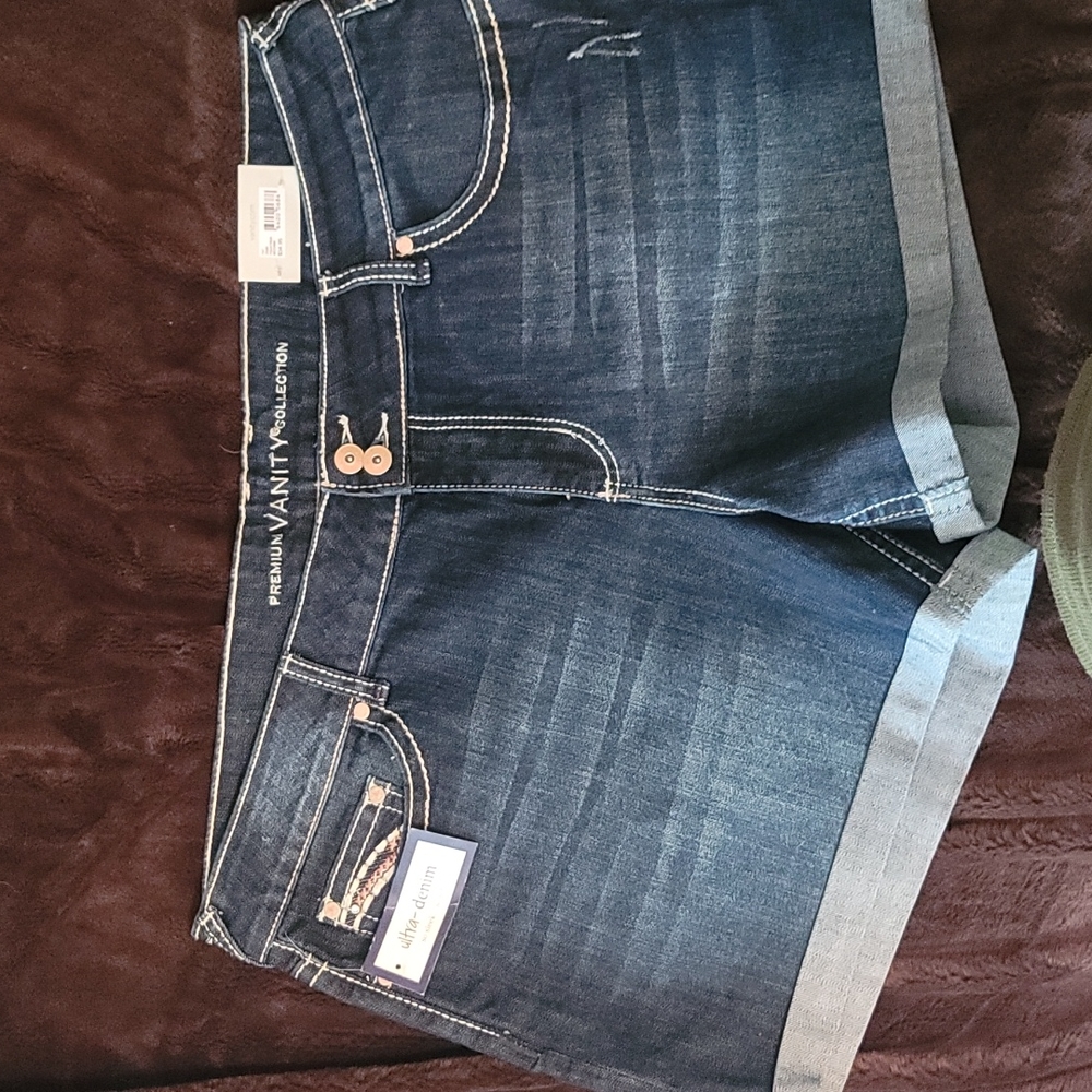 Vanity denim shorts